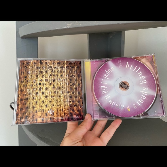 VINTAGE BRITNEY SPEARS CD - Picture 2 of 5